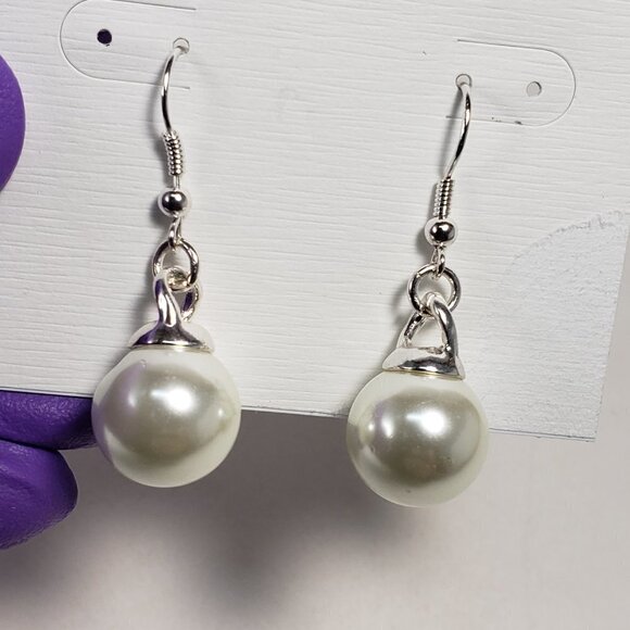 Women's Stylish Polished Silver tone Drop Dangle Design Beaded Earrings - Picture 2 of 4